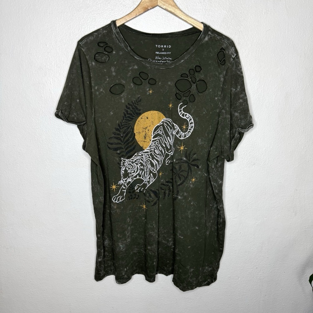 Torrid Tiger Tattoo Destroyed Shirt Women's Womens 3X Relaxed Fit Distressed Tee